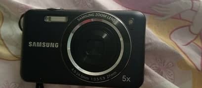 Samsung digital camera . new condition