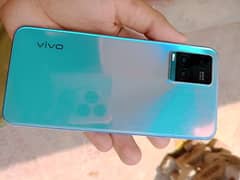 Urgent sale Vivo y 33s 8+4/128 complete box and charger lush condition