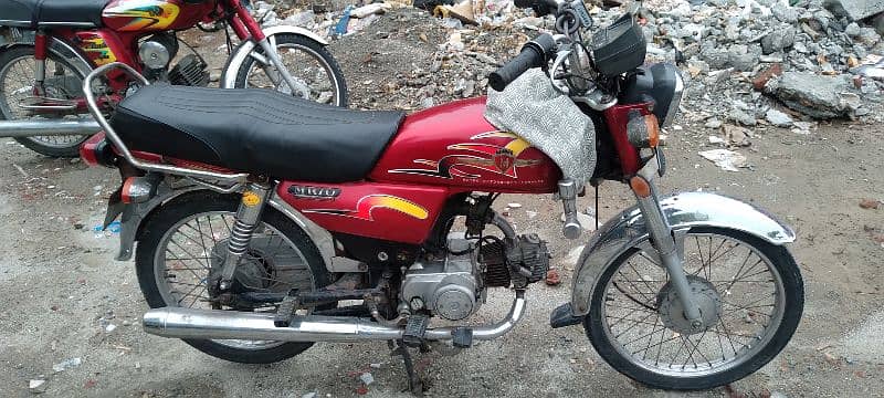 Bike for sale. bike sub kuch original hain. Engine all ok hain 1