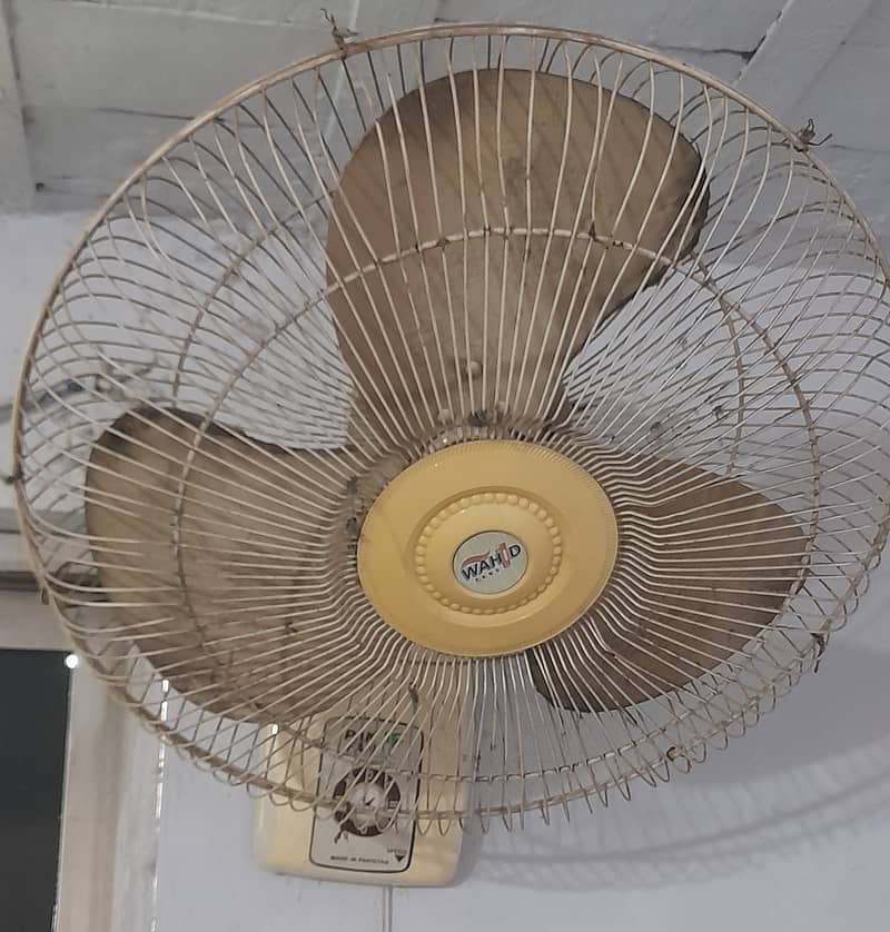 brackat fan for sale in sargodha 0