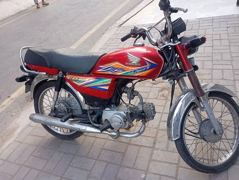 Honda CD 70 2020 4