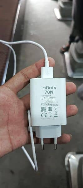 Infinix Not 40Pro 12+12Gb Ram 256Gb Memory 7