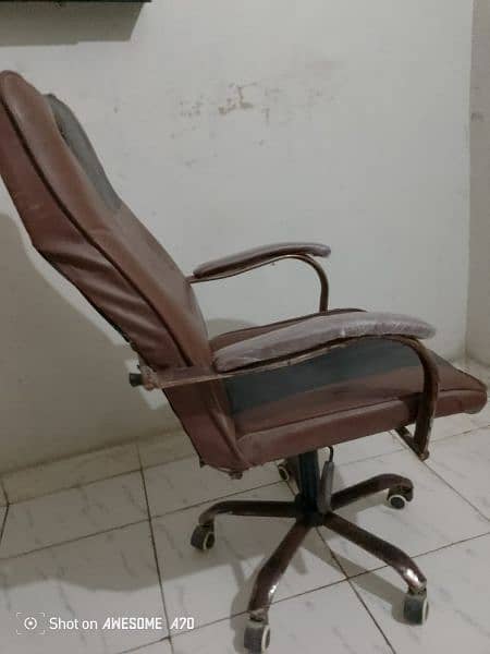 executive chairs 3