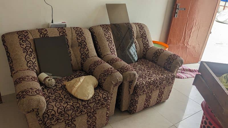 5 seaters sofa set bhut mazboot Hain 1