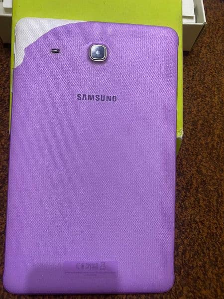Samsung Galxay Tab E 1