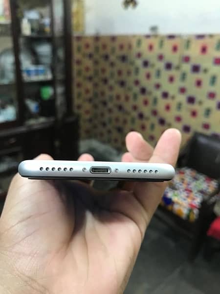 iPhone SE 2020 10/10 condition water pack battri health 81% Pubg 60fps 2