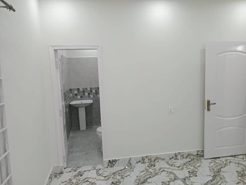 6.5 Marla Renovated House Available For Rent In Gardenia Block Bahria Town, Lahore. 4