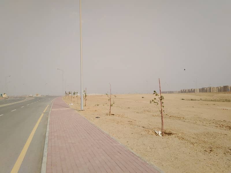 133 SQ YARDS PLOT FOR SALE Down town Commercial Bahria Town Karachi. 11