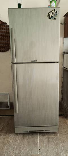 Pel jumbo (Full) size Refrigerator In good condition like neW