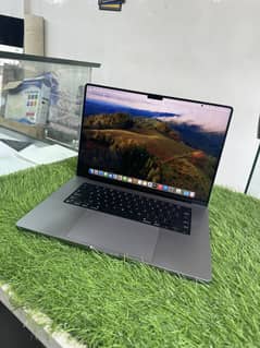 16" MacBook Pro M1 Max Ram 64 SSD 1 TB Apple Care Up to Feb 2025