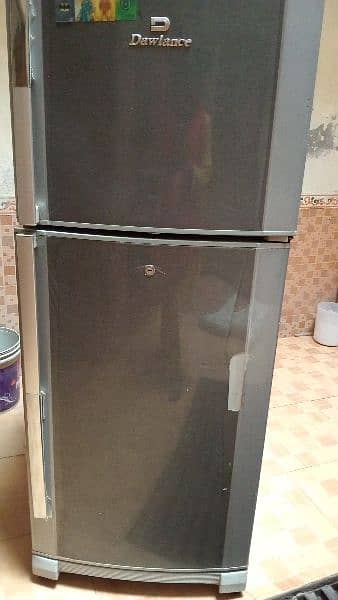 Dawlance Medium Size Fridge 1