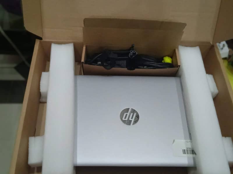 HP ELITEBOOK 820 G3 I5 6TH GENERATION 8/256 SSD 8