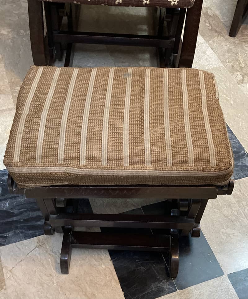 Rocking Chair with Footrest | Urgent Sale 6