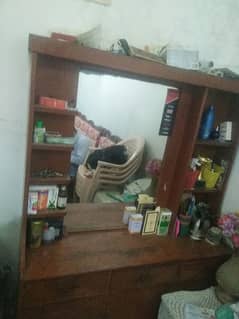 dressing table and shocase