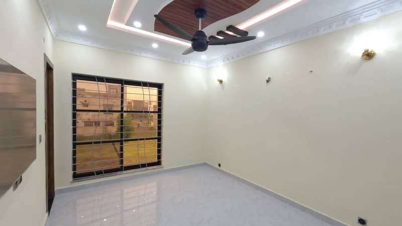 10 Marla Brand New House For Rent In Bahria Town - Overseas B Extension Lahore 4