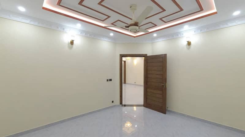 10 Marla Brand New House For Rent In Bahria Town - Overseas B Extension Lahore 8