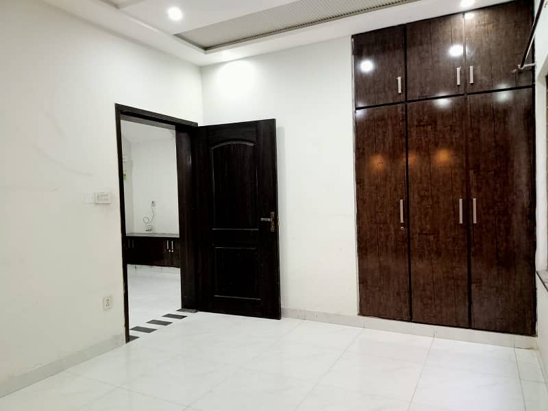 5 Marla Beautiful House For Sale In Sector D AA Block Bahria Town Lahore 3