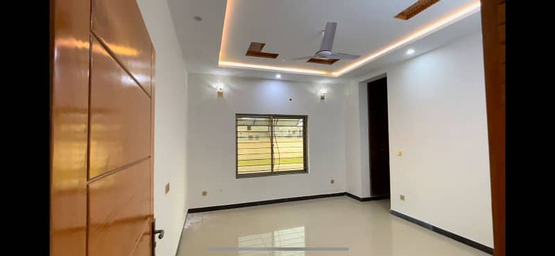 1 Kanal House For Sale In Top City B Block 5