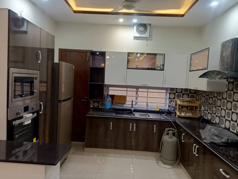 10 Marla Beautiful Furnished House For Rent In Nargis Block Bahria Town Lahore 32