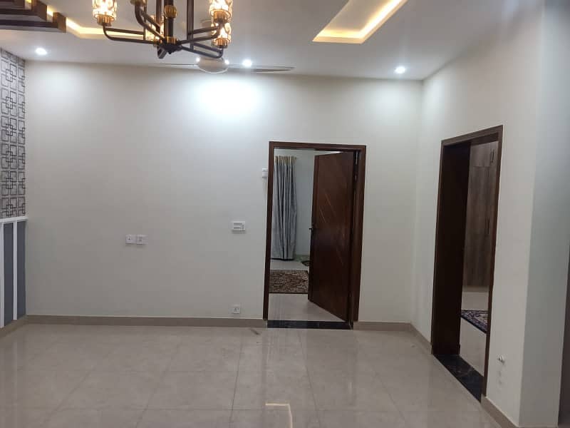 10 Marla Beautiful Furnished House For Rent In Nargis Block Bahria Town Lahore 35