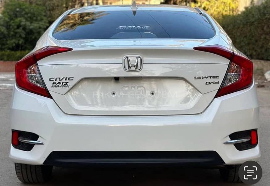 Honda Civic 2021 4