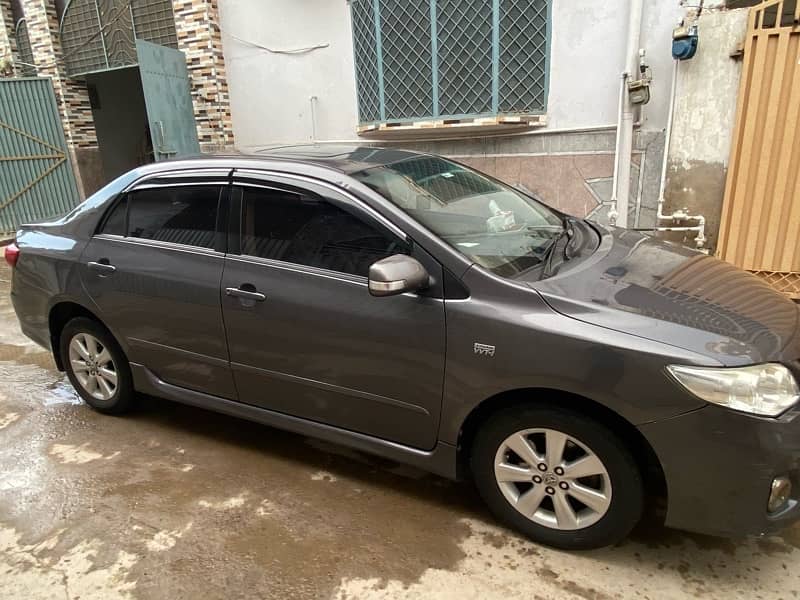 Toyota Corolla Altis 2011 3