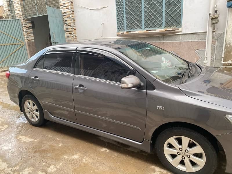 Toyota Corolla Altis 2011 4