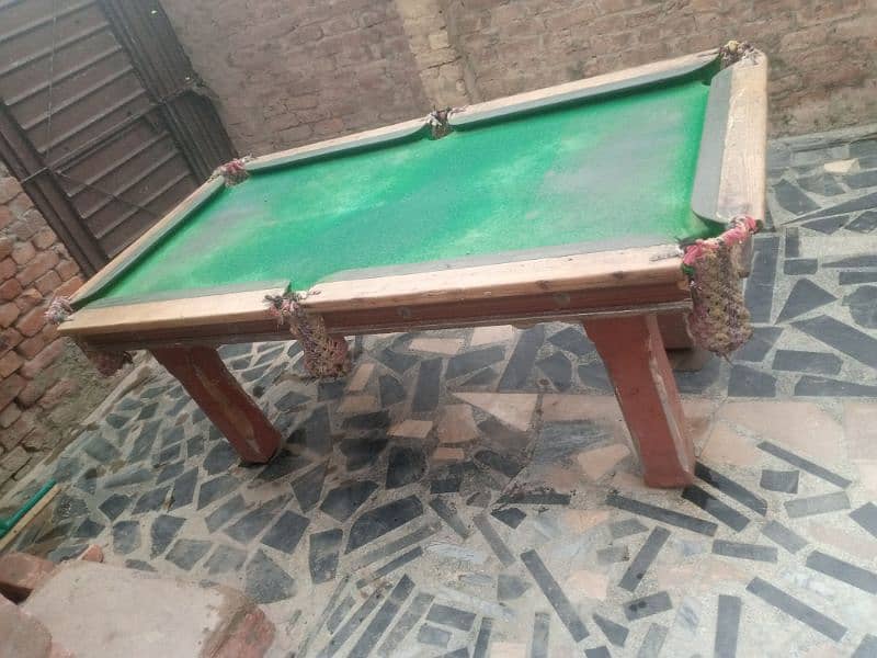 snoker table smaall good condition 1