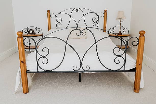High-Quality Metal Beds - Durable and Stylish Designs 1