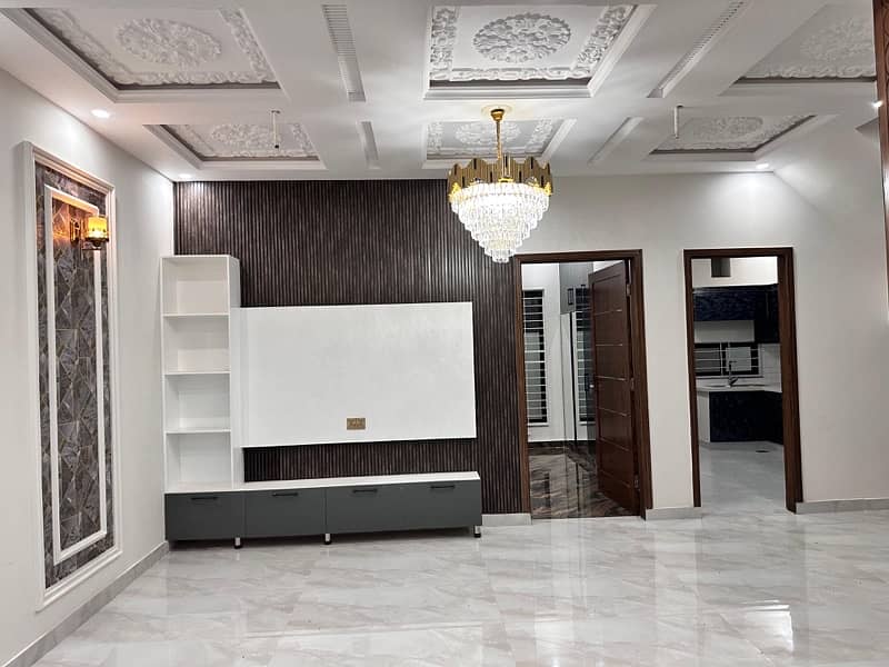 5 Marla Brand New House For Rent in Park view City Lahore 7