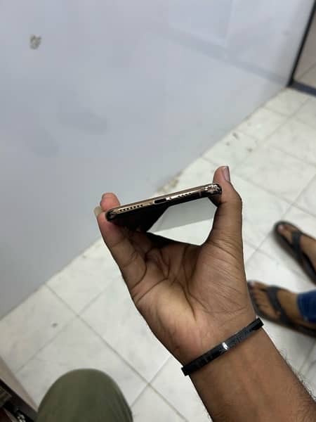 Iphone Xsmax 64GB Pta Approved 1