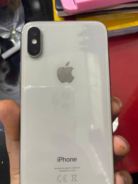 iphone xs in white 64 gb non pta 0