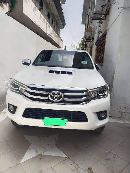 Toyota Hilux Revo V 2018 0