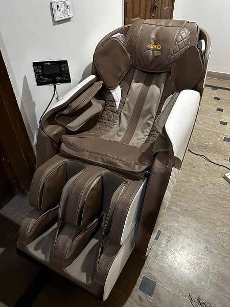 MASSAGE CHAIR (IN BRAND NEW CONDITION) 1