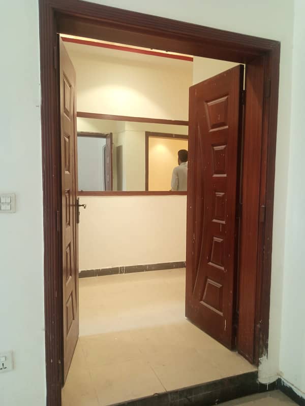 8 Marla Beautifull House for sale in Canal bark Near Canal view Canal road lahore 0