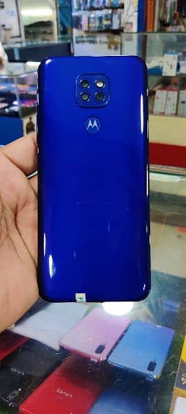 vivo and Motorola 5