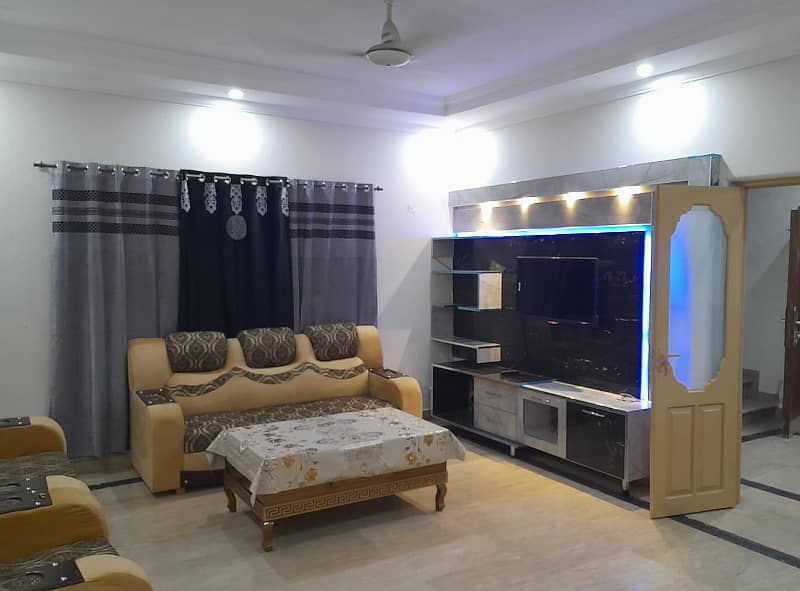 10 MARLA FULLY FURINSHED HOUSE FOR RENT IN DHA PHASE 8 3