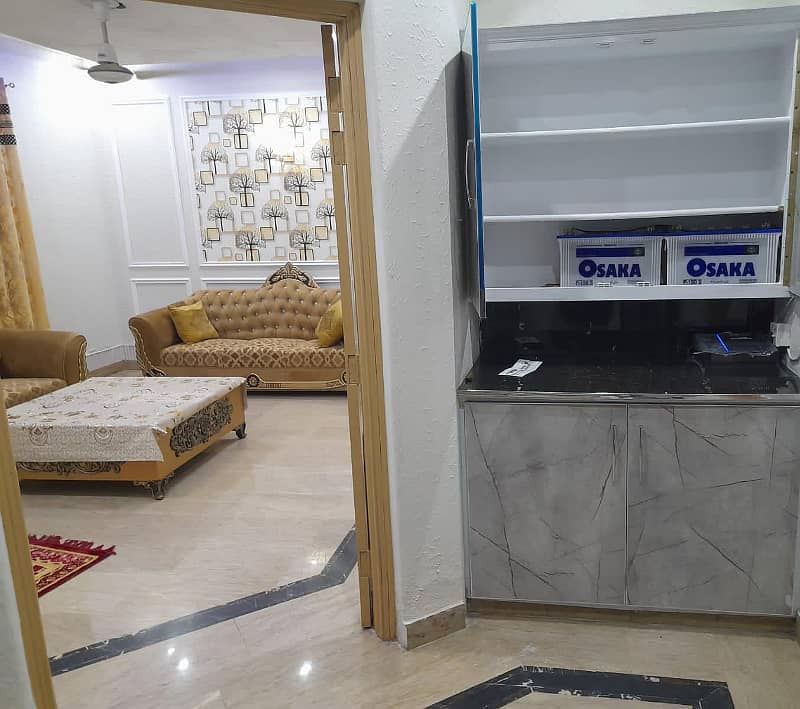 10 MARLA FULLY FURINSHED HOUSE FOR RENT IN DHA PHASE 8 5