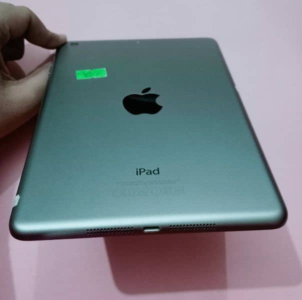 apple ipad mini 1 (and mini 2) 0