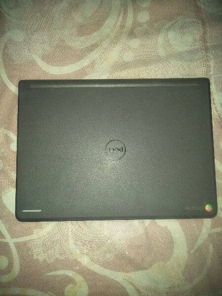 new laptop ha one week pehele hi Lea ha zarorat ha peso ki 5