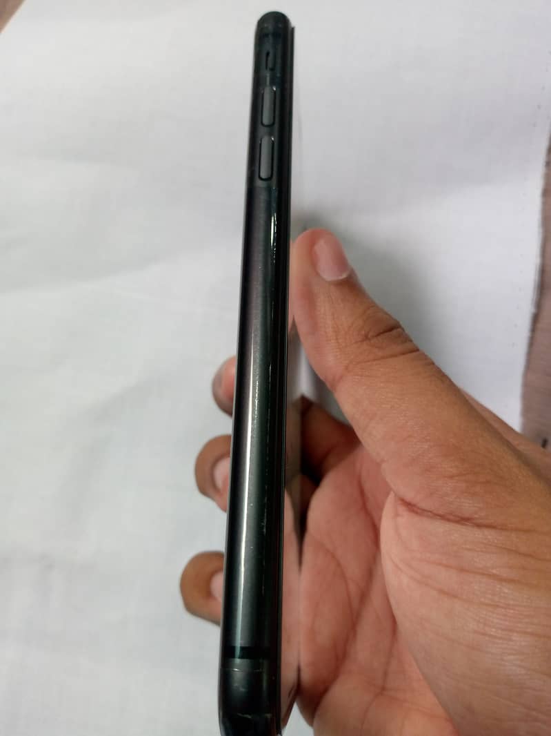 Iphone 11 Factory Unlock Sealed Phone 10/10 ok 6