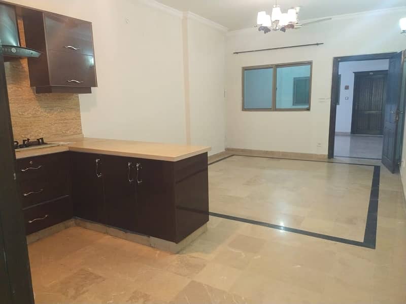 F-11 Markaz 1 Bed 1 Bath With Tv Lounge Kitchen Car Parking Available For Sale 4