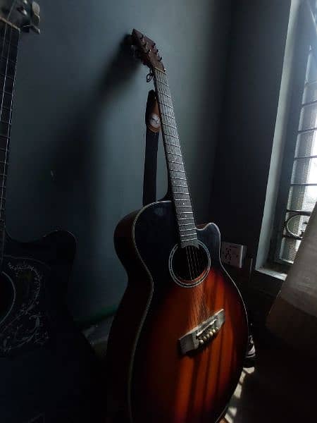semi acoustic guitar 0