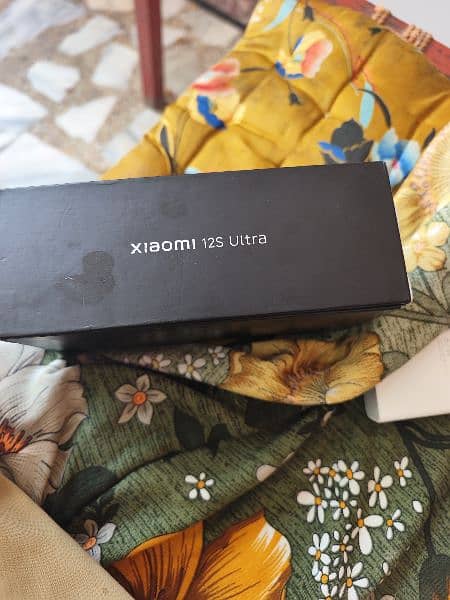 Urgent sale my xiaomi 12s ultra contact 0/3/00/9597129 3