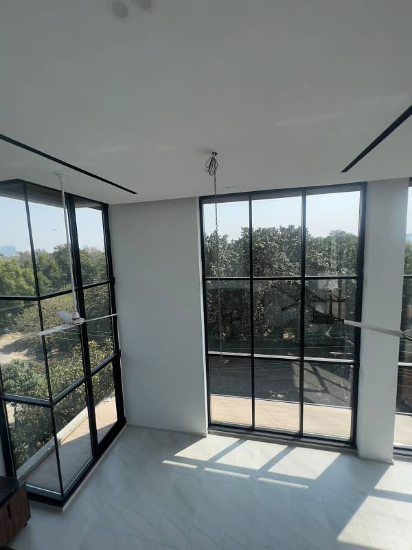 2 Bed Full Luxury Apartment For Rent In Gulberg Lahore 3