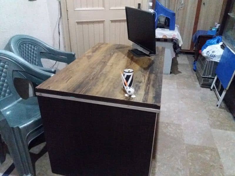 heavy office table / computer table . 2