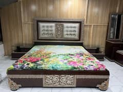 PREMIUM QUALITY CHINIOT MADE COMPLETE BED SET ALONG WITH DRESSING TBL