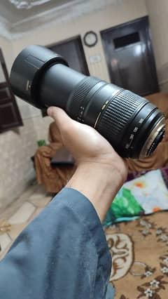 70-300 mm Tamron lens for Nikon camera