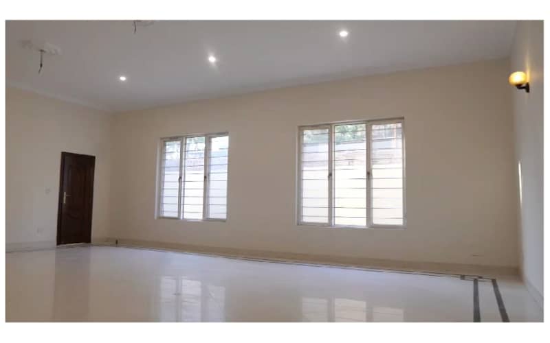 DEFENCE PHASE VII FULLY RENOVATED BUNGALOW FOR SALE. 8