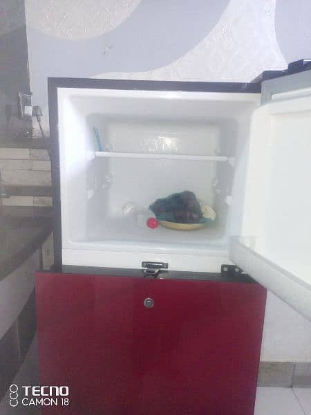 dawlance medium fridge 4